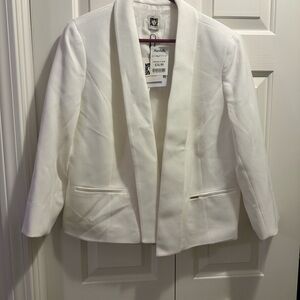 Anne Klein White Blazer Modern Collarless Design